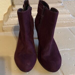 Women's Suede Ankle Boots - Burgundy